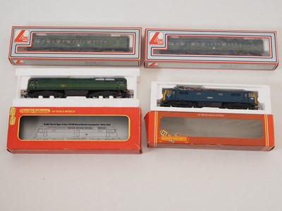 Lot 372 - A group of OO gauge diesel and electric...