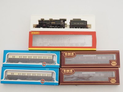 Lot 394 - A HORNBY OO gauge R2232 Castle Class steam...