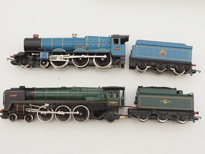 Lot 400 - A mixed group of OO gauge rolling stock...