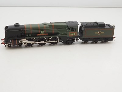 Lot 405 - A WRENN OO gauge W2236 rebuilt Bulleid Pacific...