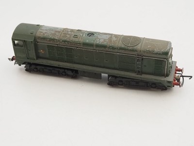 Lot 411 - A par of WRENN OO gauge locomotives comprising...