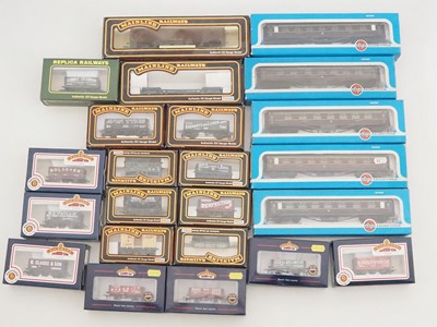 Lot 426 - A quantity of OO gauge rolling stock by AIRFIX,...