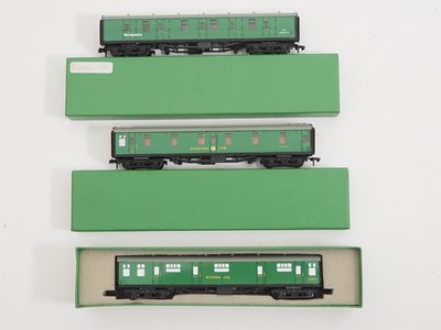 Lot 470 - A group of OO gauge 'HORNBY DUBLO NEVERWAZZAS'...