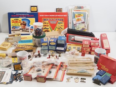 Lot 482 - A large Lucky Dip Lot of mostly OO gauge model...