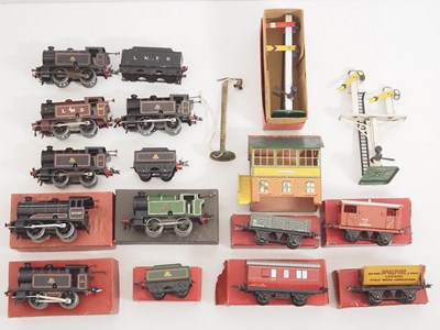 Lot 504 - A quantity of HORNBY O gauge boxed and unboxed...