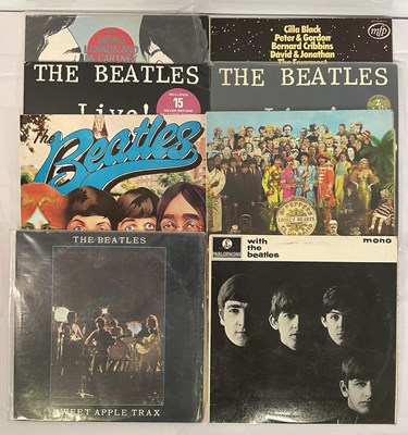 Lot 433 - VINYL - A collection of THE BEATLES LP albums...