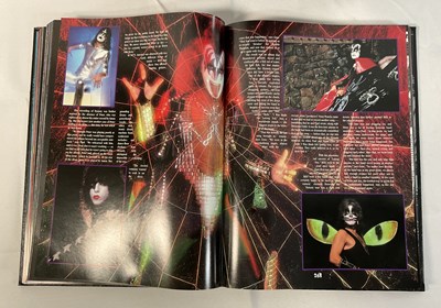 Lot 434 - KISSTORY (1994) A collectable KISS memorabilia...