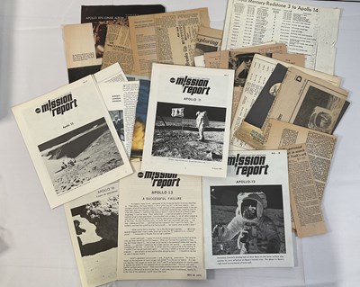 Lot 456 - NASA and SPACE TRAVEL - A collection of pace...