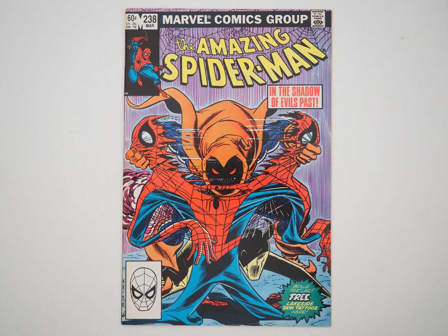 Lot 24 - AMAZING SPIDER-MAN #238 - (1983 - MARVEL) -...
