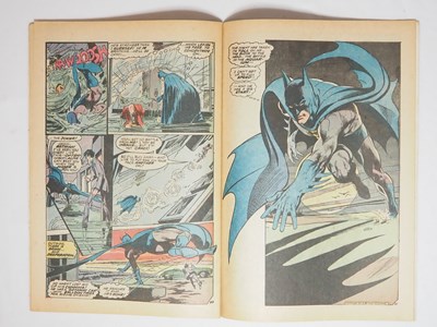 Lot 360 - BATMAN #251 (1973 - DC) - Classic Joker cover...