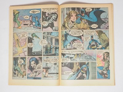 Lot 360 - BATMAN #251 (1973 - DC) - Classic Joker cover...