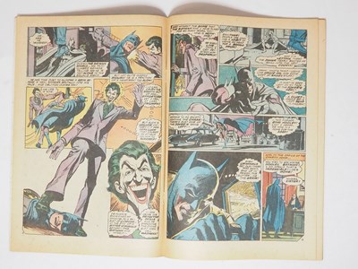 Lot 360 - BATMAN #251 (1973 - DC) - Classic Joker cover...
