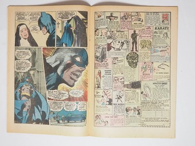 Lot 360 - BATMAN #251 (1973 - DC) - Classic Joker cover...