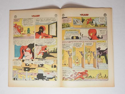 Lot 384 - FLASH #139 (1963 - DC) - The first appearance...