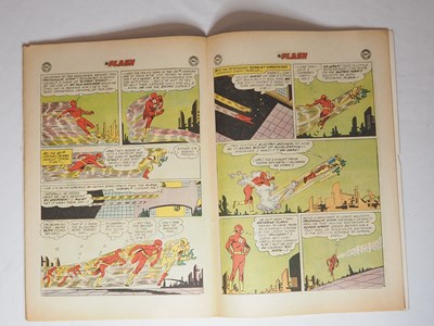 Lot 384 - FLASH #139 (1963 - DC) - The first appearance...