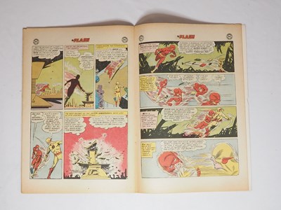 Lot 384 - FLASH #139 (1963 - DC) - The first appearance...