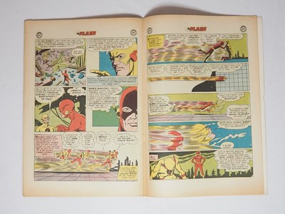Lot 384 - FLASH #139 (1963 - DC) - The first appearance...