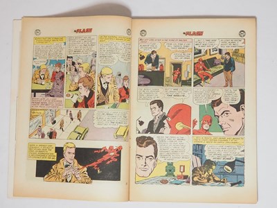 Lot 384 - FLASH #139 (1963 - DC) - The first appearance...