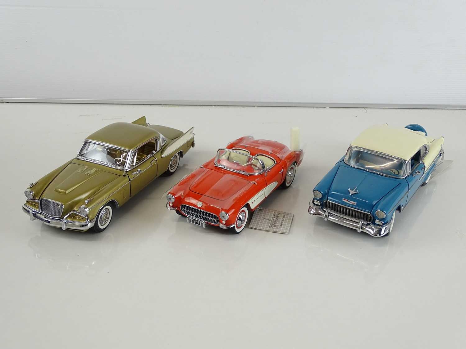 Lot 161 - A group of diecast cars in 1:24 Scale by...