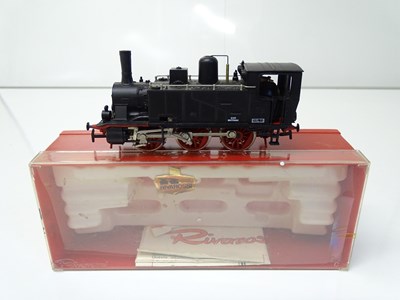 Lot 109 - HO SCALE MODEL RAILWAYS: A RIVAROSSI 1117...