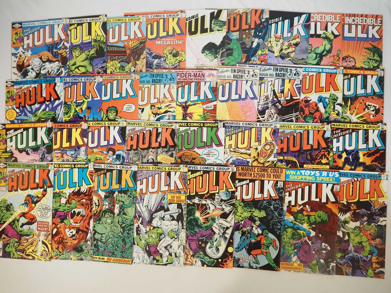 Lot 457 - INCREDIBLE HULK #246-270, 272-275, 299, 300,...