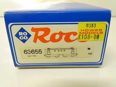 Lot 112 - HO SCALE MODEL RAILWAYS: A ROCO 63655 Dutch...