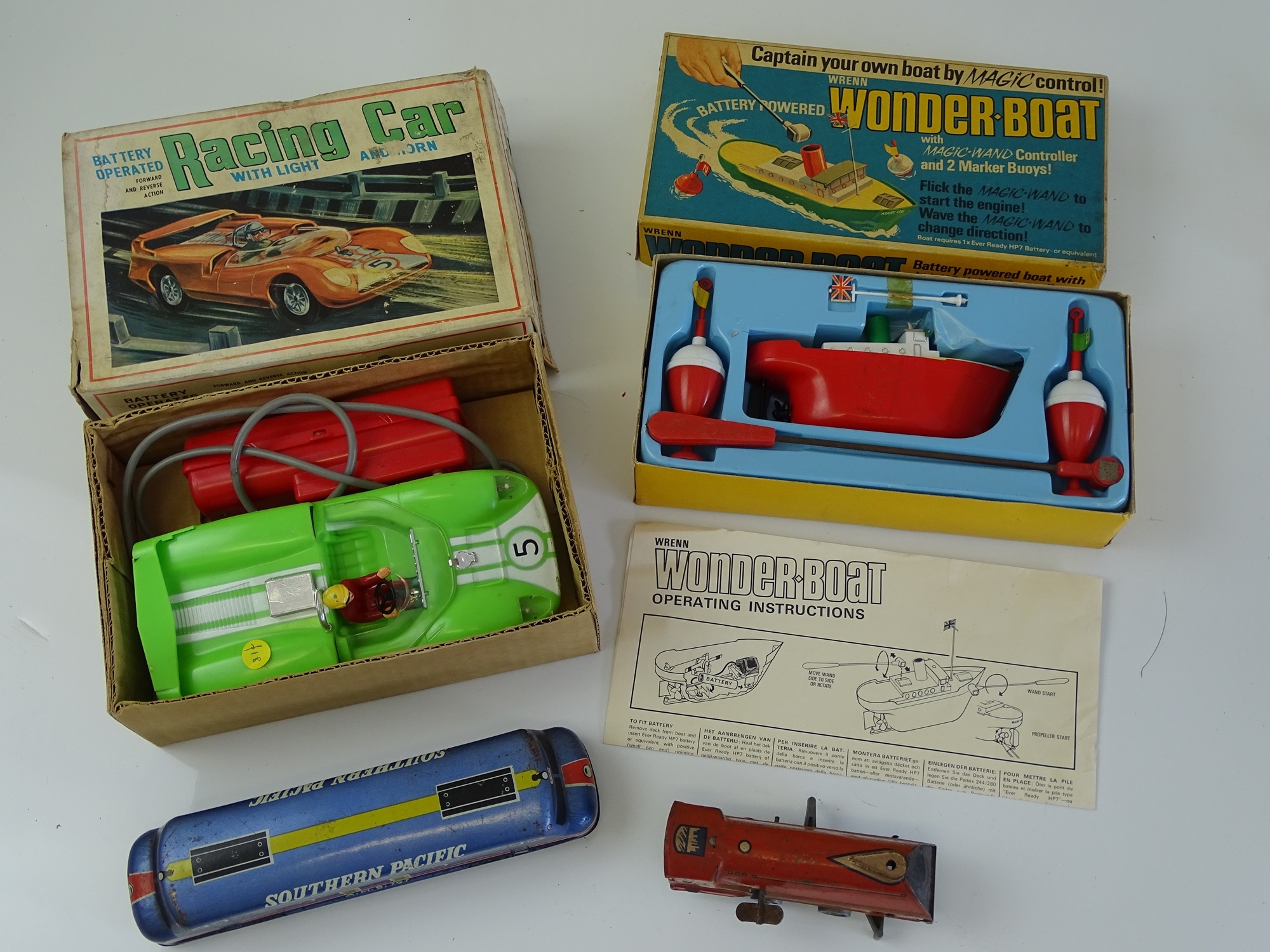 Lot 11 - VINTAGE TOYS: A battery operated MARX racing