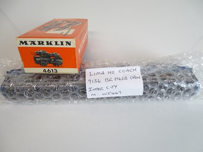 Lot 135 - HO SCALE MODEL RAILWAYS: A group of mostly...