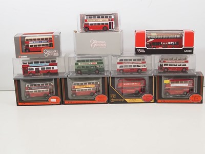Lot 26 - A group of 1:76 scale diecast buses by EFE and...