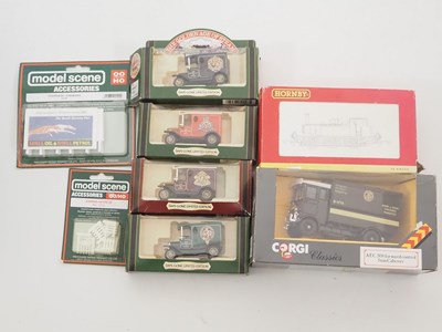 Lot 32 - A mixed group of modern diecast cars, lorries...