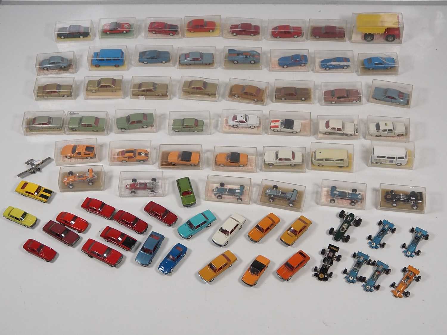 Lot 83 - A large quantity of boxed and unboxed diecast...