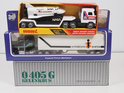 Lot 87 - A mixed box of modern diecast cars, vans,...