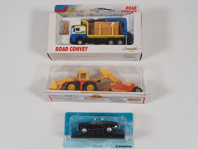 Lot 87 - A mixed box of modern diecast cars, vans,...