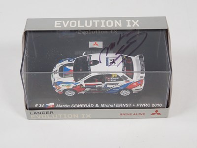 Lot 87 - A mixed box of modern diecast cars, vans,...