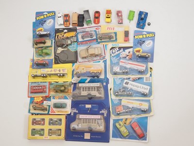 Lot 96 - A mixed group of diecast vehicles by HOTWHEELS,...