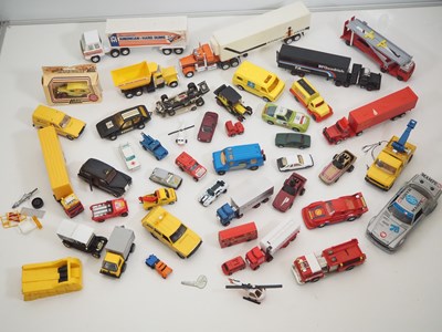 Lot 129 - A large tray of mixed mostly modern diecast...