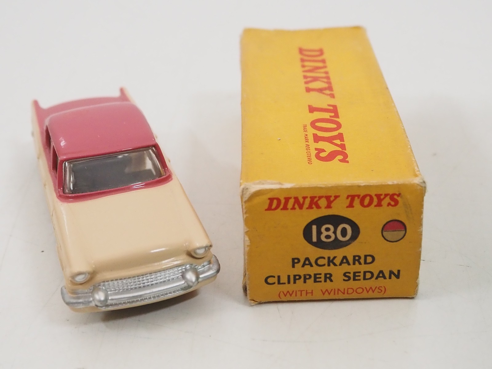 美品　DINKY TOYS PACKARD 英国製ミニカー ミニカーショップ ケンボックス DINKY TOYSPACKARD ※ディンキー