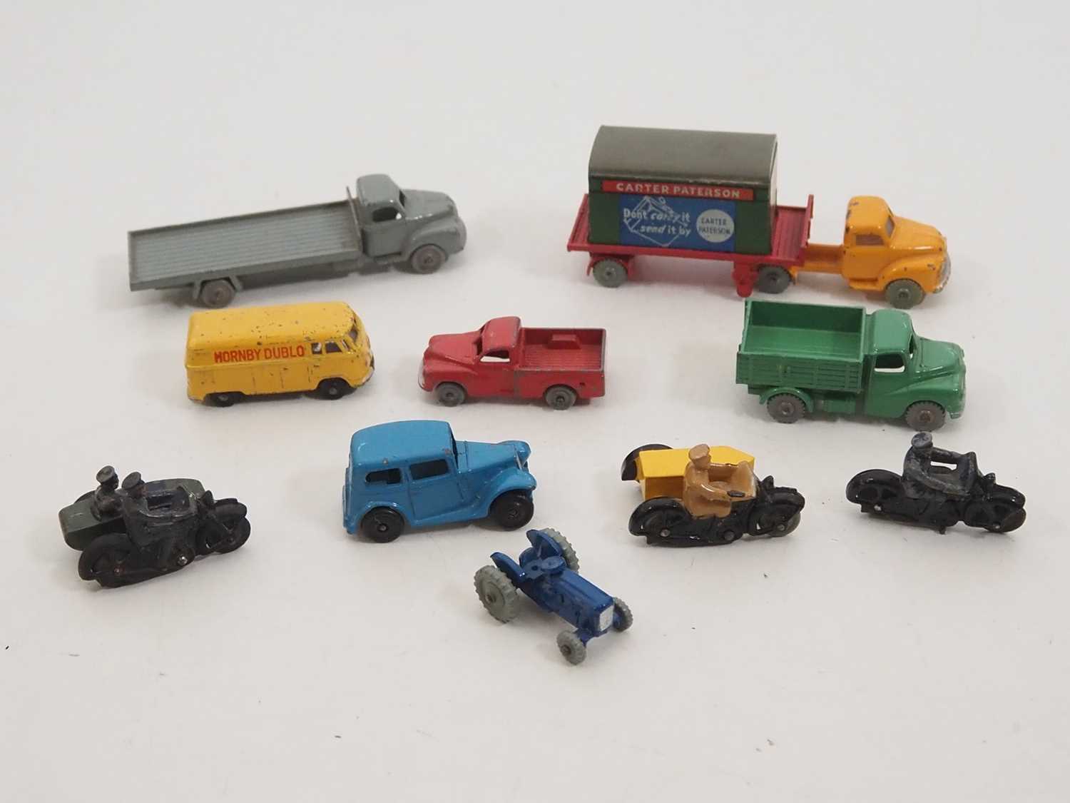 Lot 182 - A group of unboxed DINKY DUBLO diecast