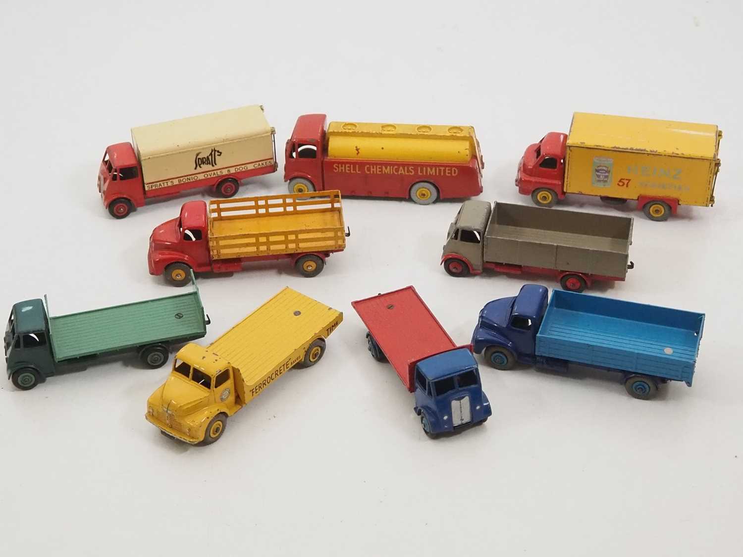 Lot 183 - A group of DINKY diecast lorries and trucks to...