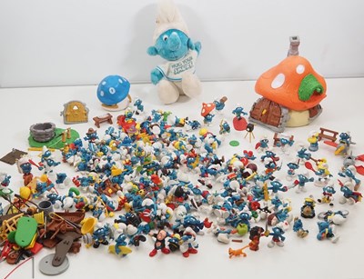 Lot 263 - A very large quantity of PEYO original 1980s...