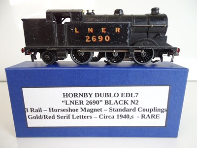 Lot 168 - OO SCALE MODEL RAILWAYS: A HORNBY DUBLO EDL7...