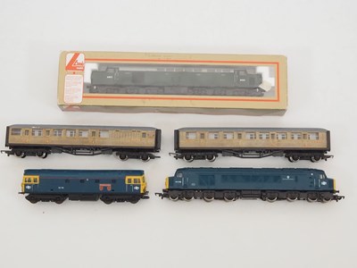 Lot 366 - A group of OO gauge diesel locomotives by LIMA...