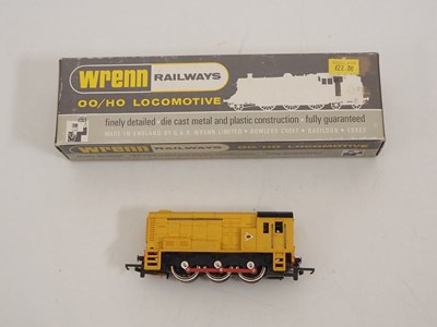 Lot 382 - A WRENN W2243 OO gauge Class 08 diesel loco in...