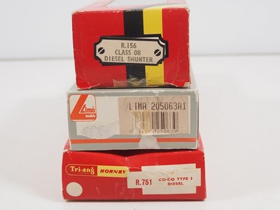Lot 403 - A group of OO gauge diesel locomotives by...