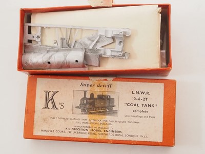 Lot 432 - A group of unbuilt K'S KITS OO gauge white...