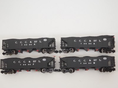 Lot 527 - A group of G scale American Outline hopper...