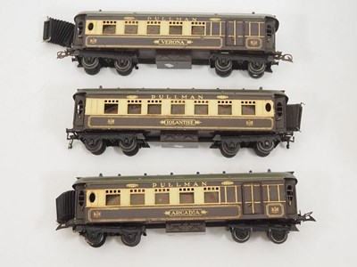 Lot 555 - A group of HORNBY O gauge No.2 Special Pullman...