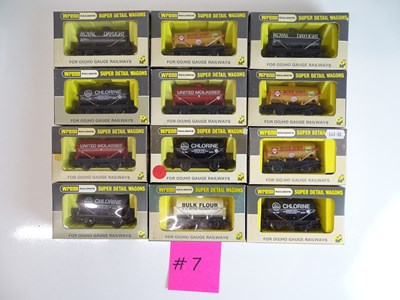 Lot 195 - OO SCALE MODEL RAILWAYS: A mixed group of...