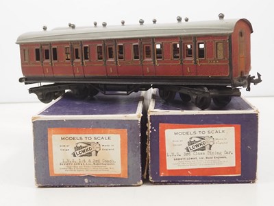 Lot 569 - A group of vintage O gauge BASSETT-LOWKE...