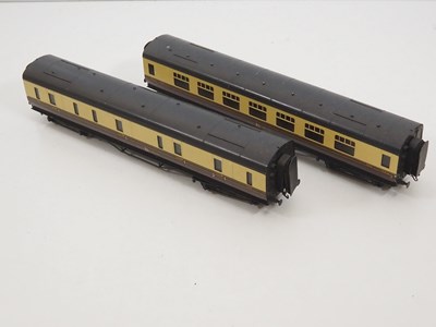 Lot 575 - A pair of EXLEY O gauge mainline coaches in...